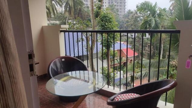 Silver Oaks Flat Sc Golf Links Road Kowdiar Thiruvananthapuram By Probity Ventures Eksteriør bilde